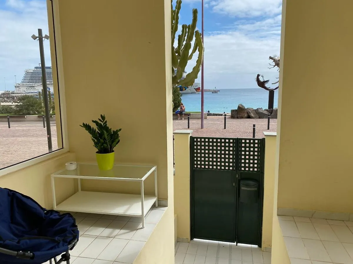 Сasa de vacaciones Duplex con vistas en primera linea de playa Puerto del Rosario  España