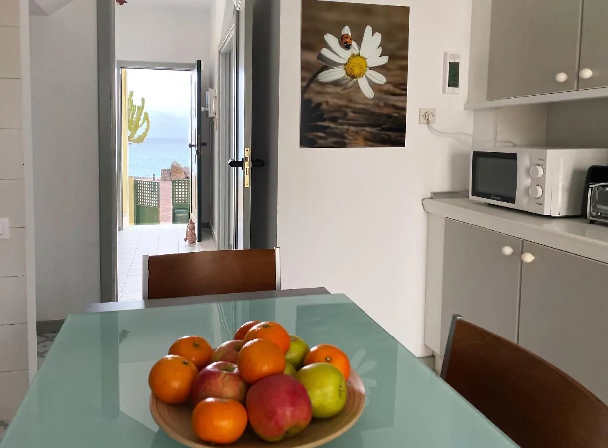 Сasa de vacaciones Duplex con vistas en primera linea de playa Puerto del Rosario  España